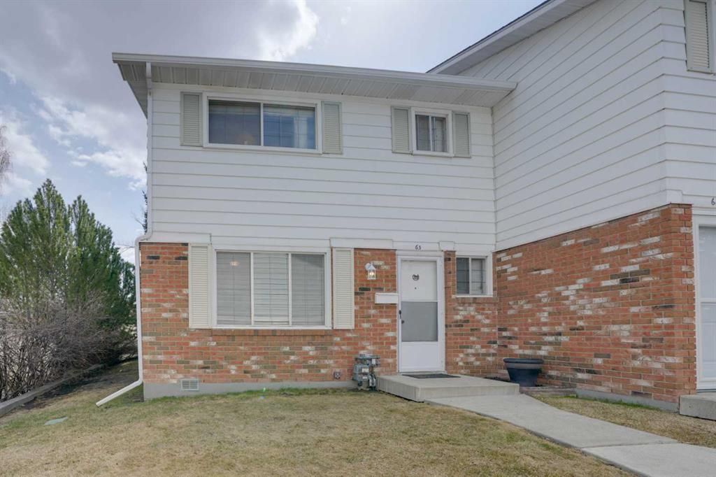 New property listed in Oakridge, Calgary